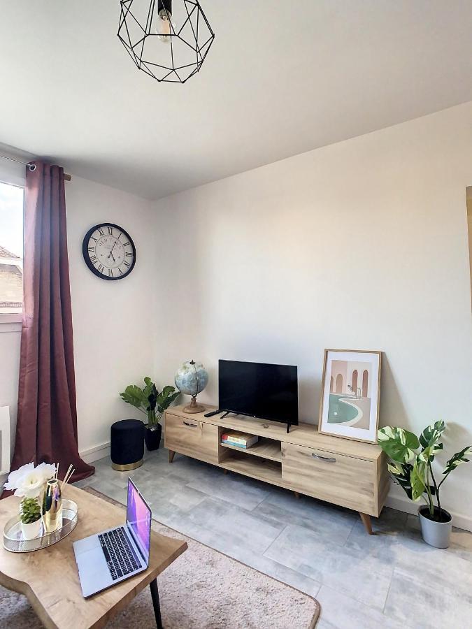 Joli Studio Meuble Tout Equipe Hyper Centre Wifi Apartment Troyes Ngoại thất bức ảnh